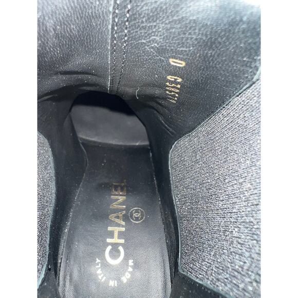 Chanel 2022 Patent Leather Chelsea Boots - Picture 16 of 16